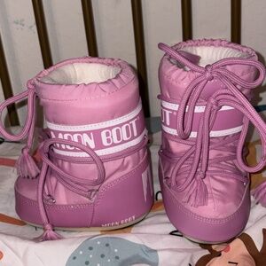 Baby moon boot